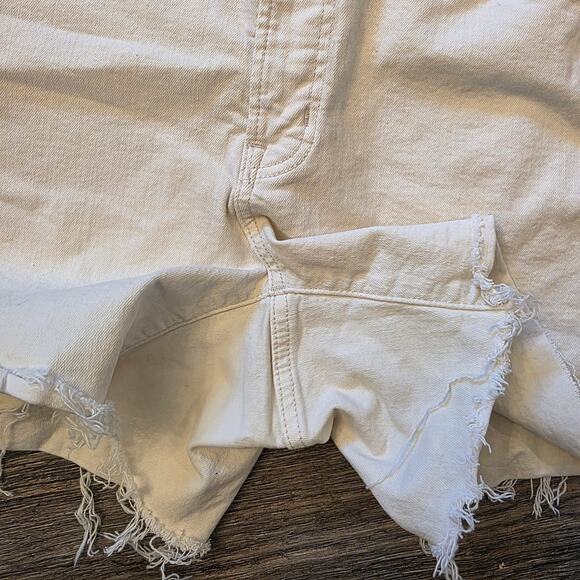Madewell Curvy Perfect Mid length Jean short white cut off size 28 - Picture 4 of 8
